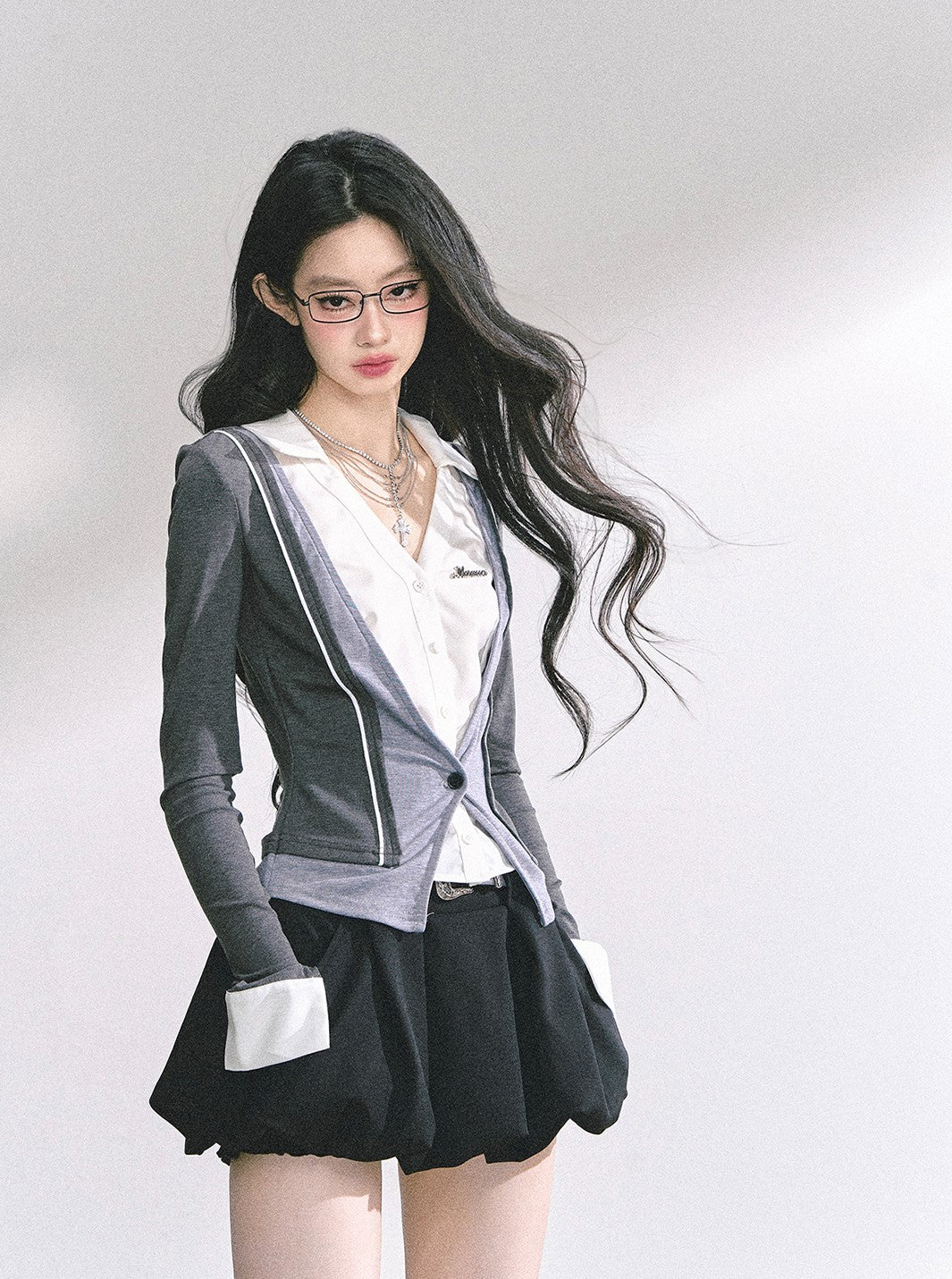 Fake Two-Piece V-neck Shirt DIA0543