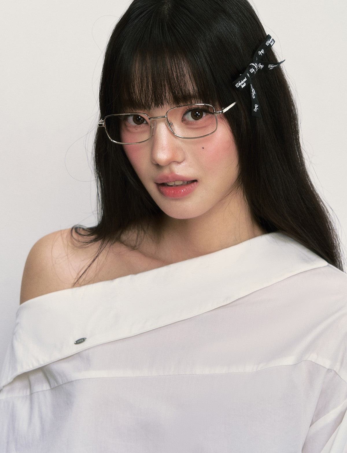 Oblique Shoulder White Shirt WEE0015