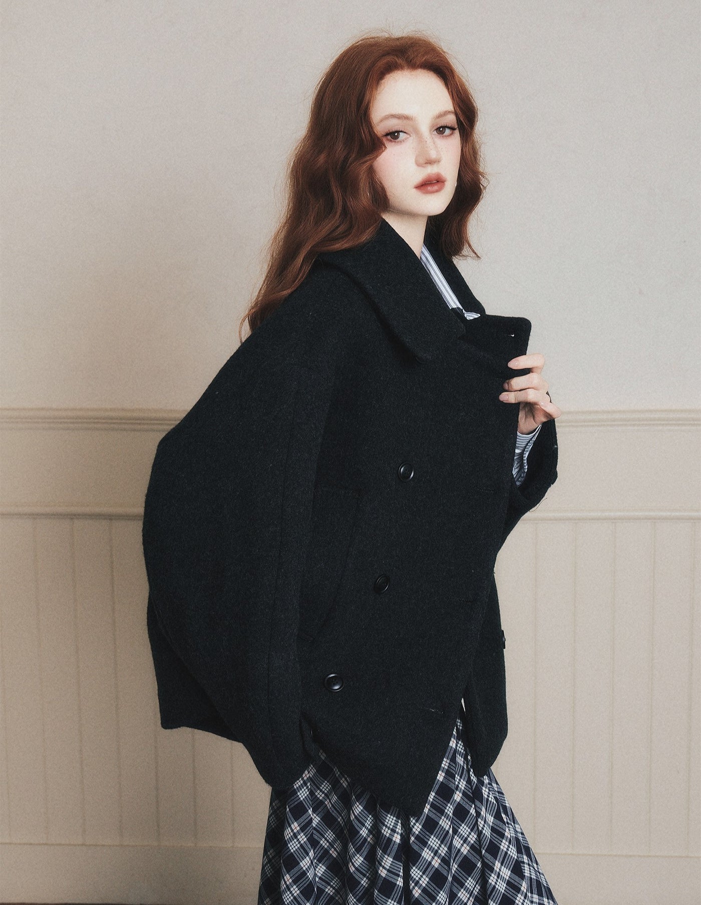 Contoured Double-Breasted Short Jacket LUL0182