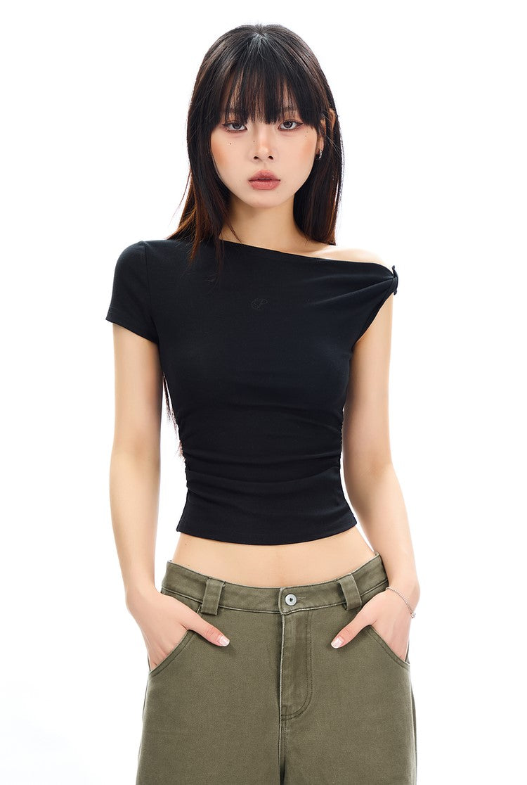 Irregular Oblique Shoulder Short-sleeved T-shirt APE0305