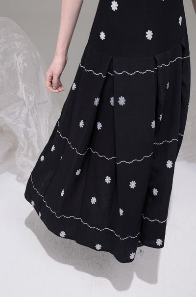 V-neck Shirt+Pleated Black Printed Dress COT0302