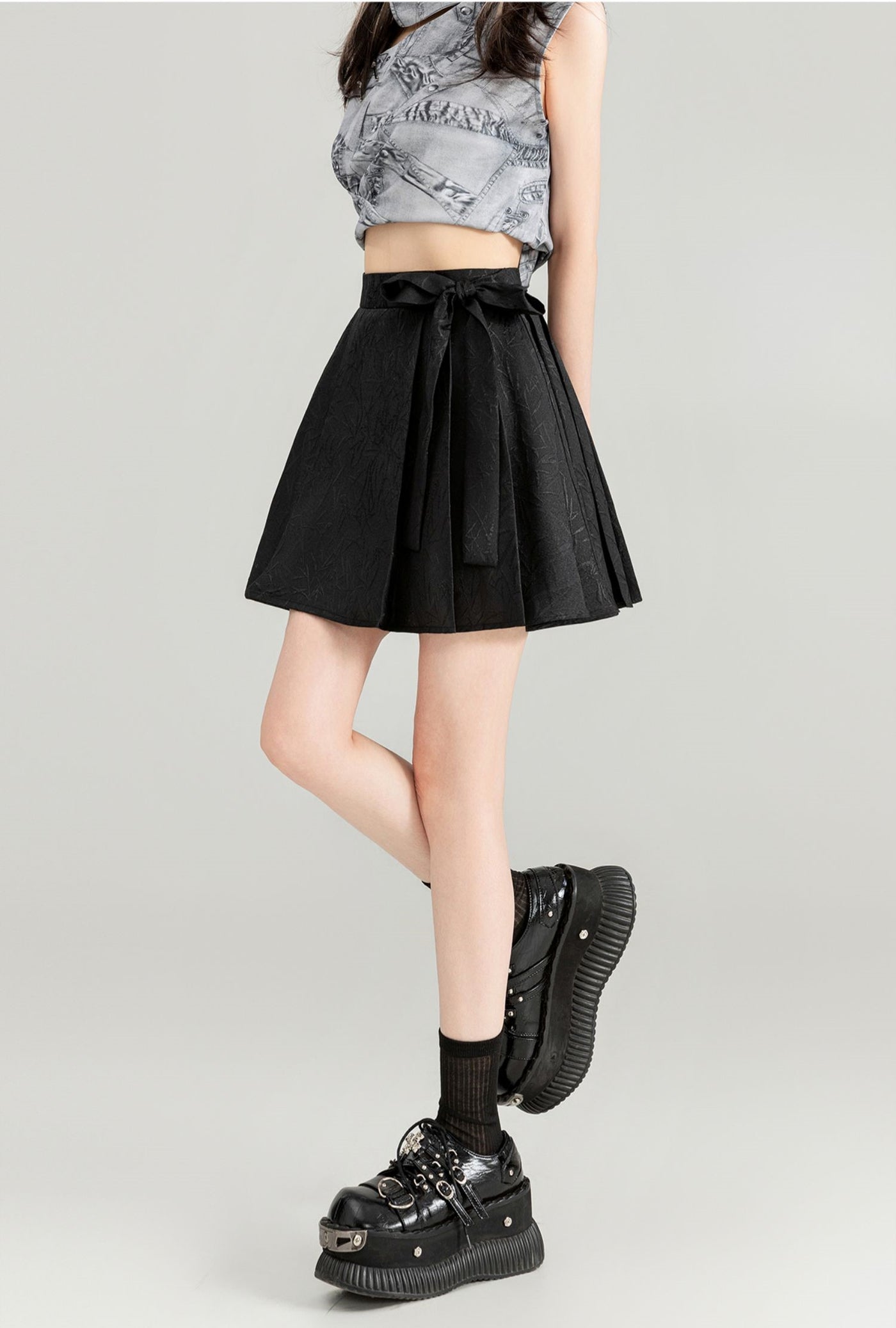 Dark Pattern Jacquard A-line Pleated Short Skirt KEI0081