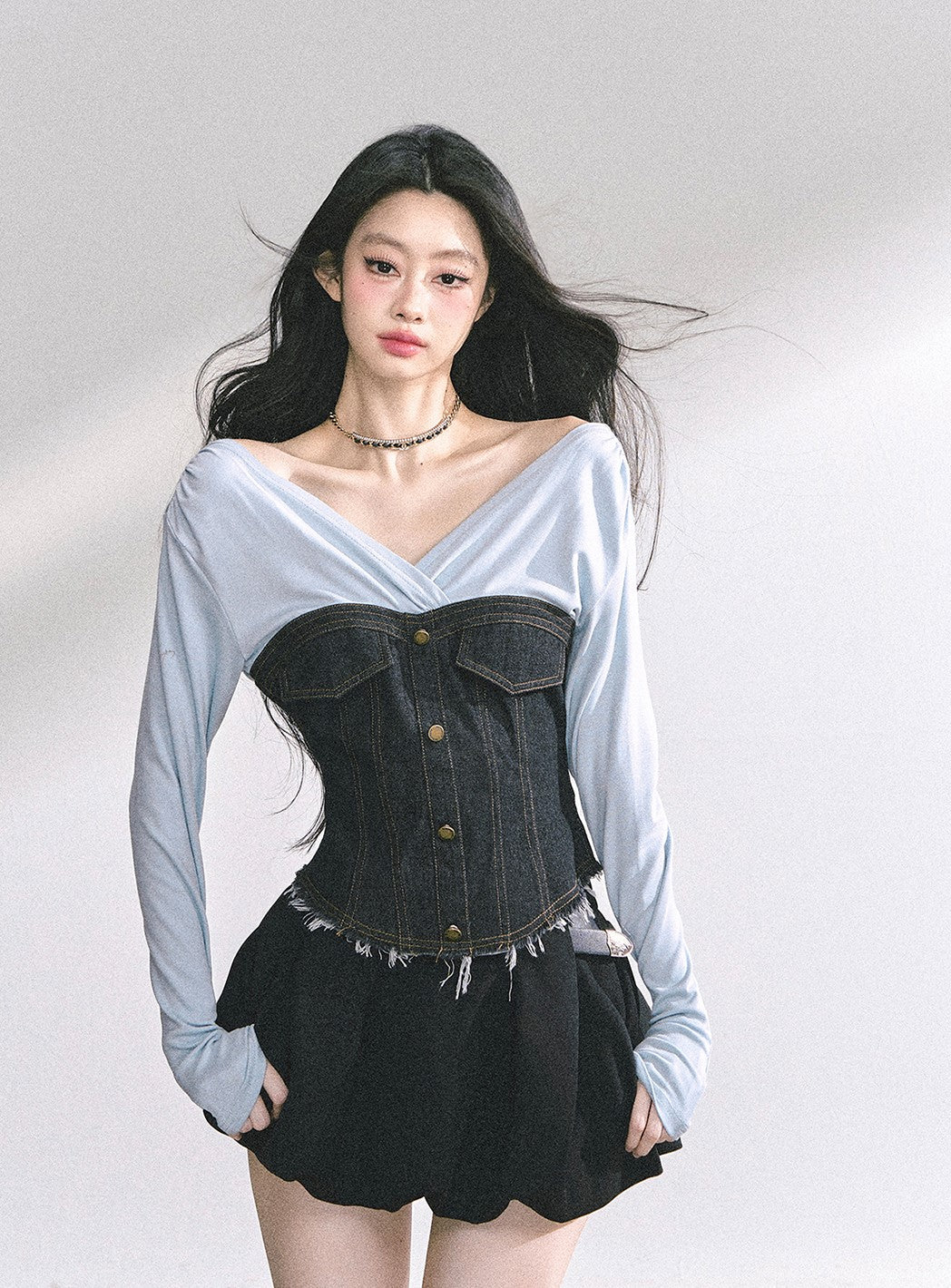 V-neck Cropped Denim T-shirt DIA0539
