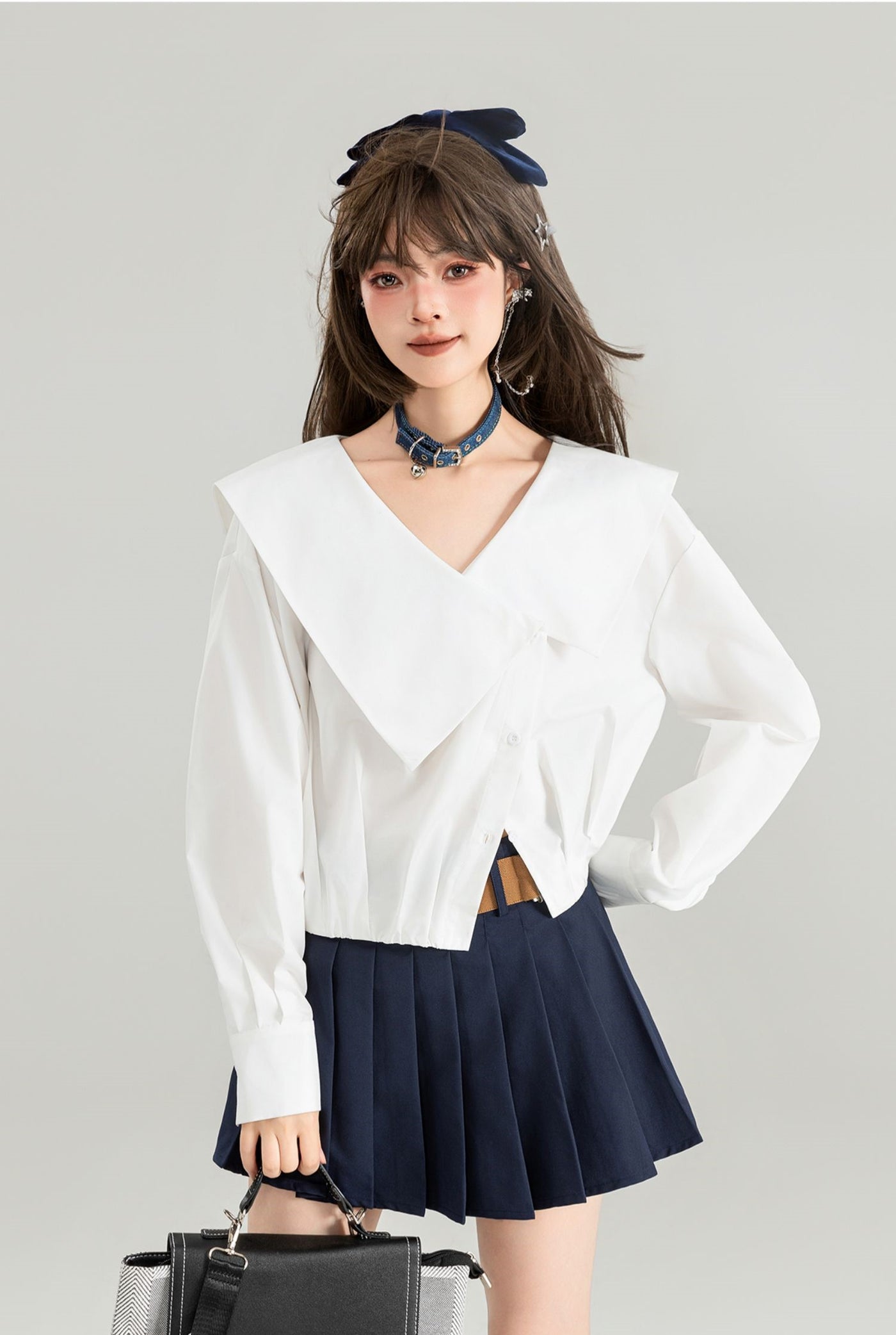 Large Lapel White Long-sleeved Shirt/Navy Pleated Skirt KEI0136