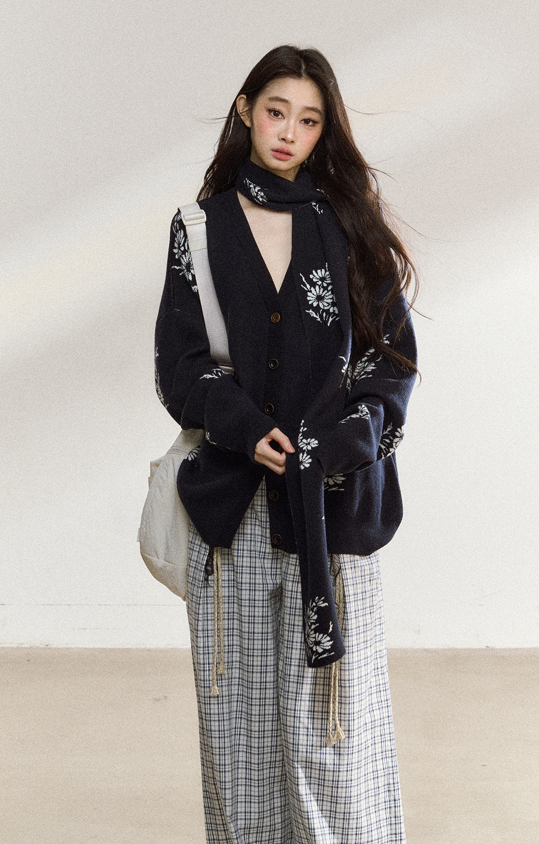 Large Flower Navy Sweater Cardigan SHI0215