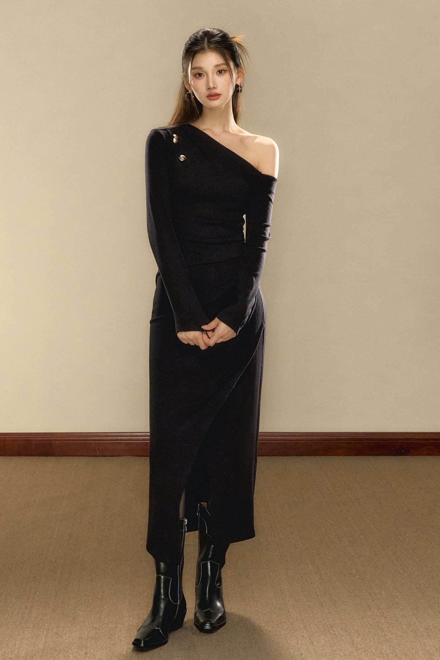 French Black Waist Slim Slanted Shoulder Design Knit Dress OSH0099