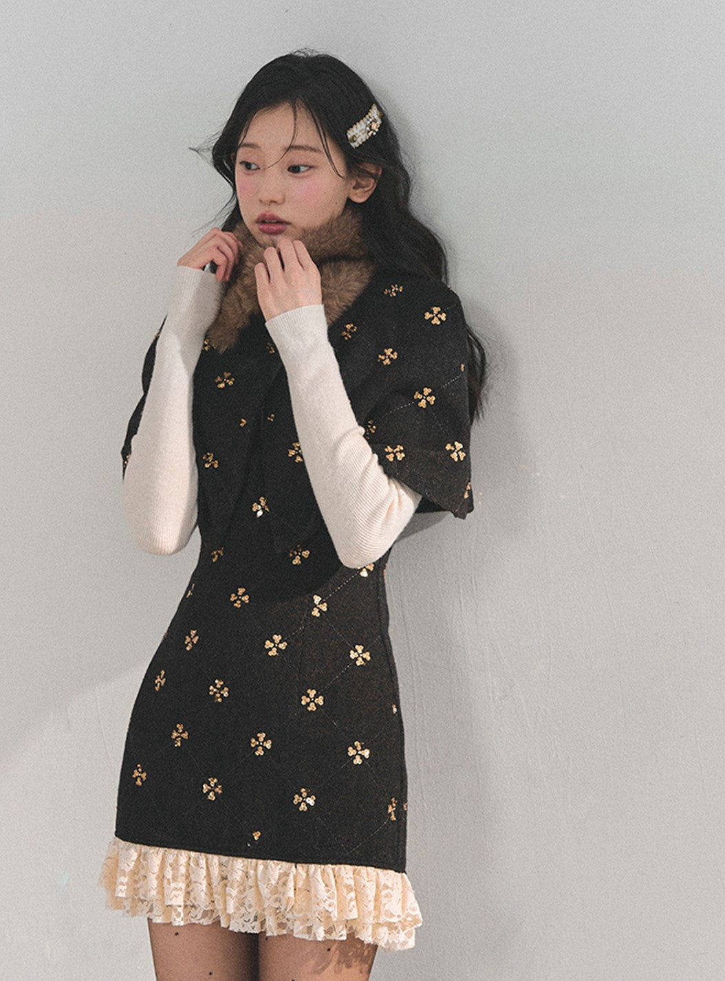 Sequins Design Dress/Detachable Fur Collar Cape DIA0750