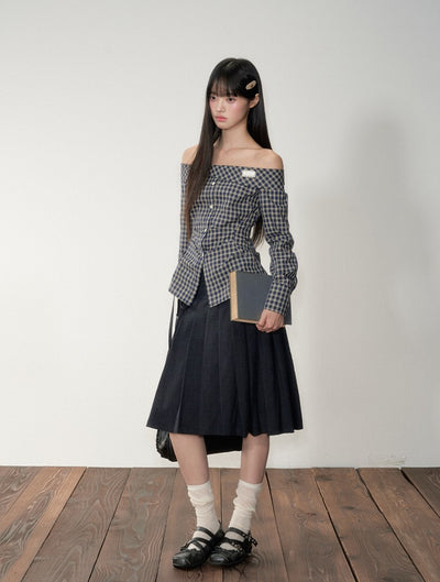 Off-shoulder Long-sleeved Plaid Shirt SOO0023