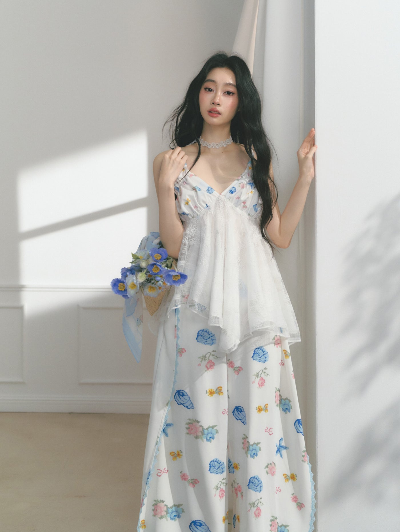 White Flower Printed Lace Camisole SAL0177