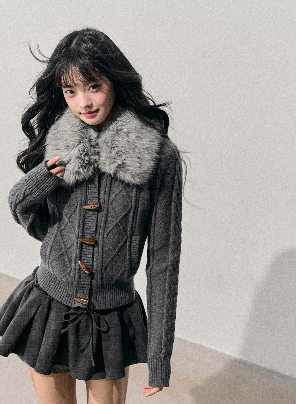 Fur collar Horn Button Cable Knit Cardigan DIA0759