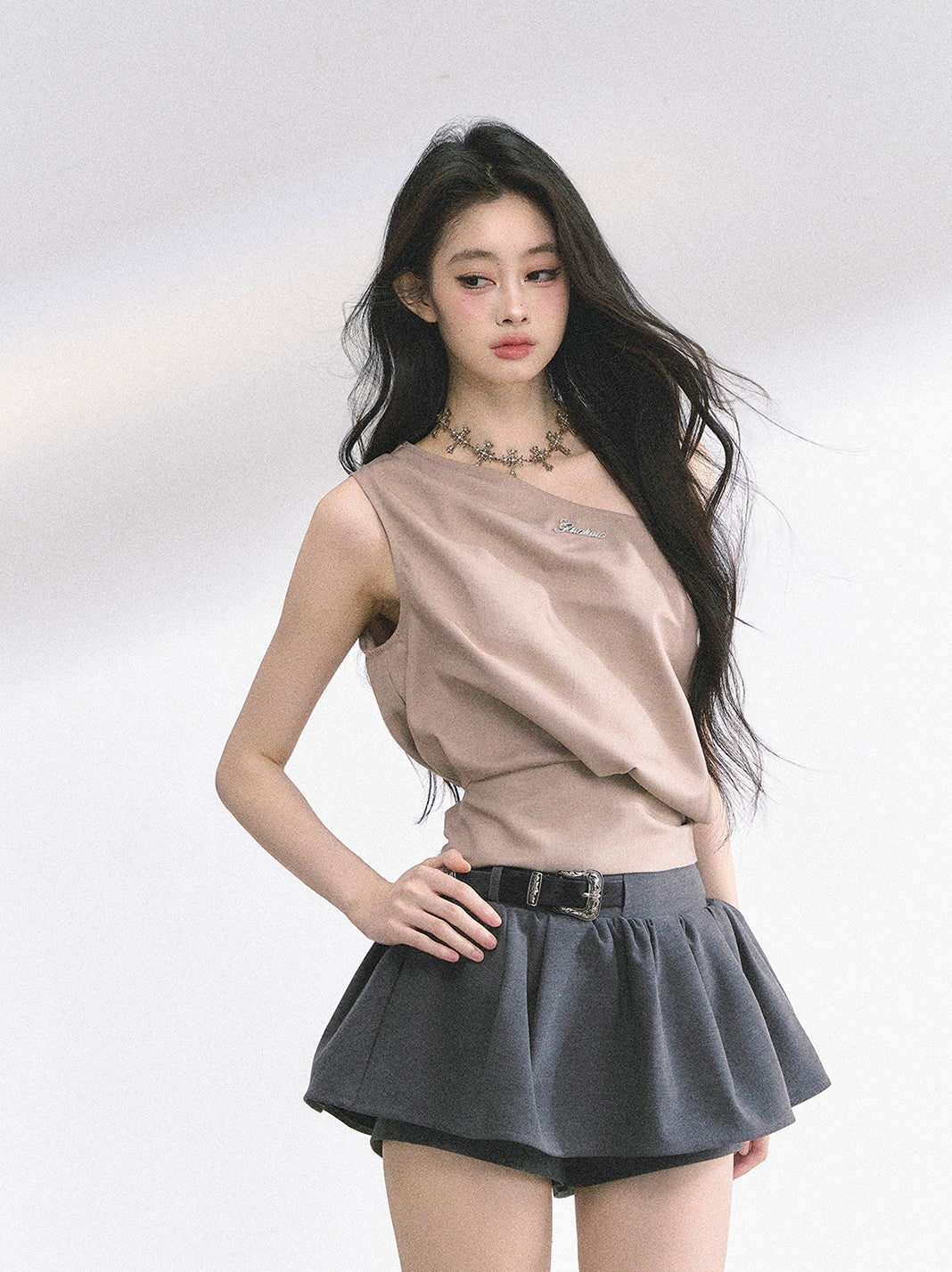 Slim Waist Off-shoulder Top DIA0494