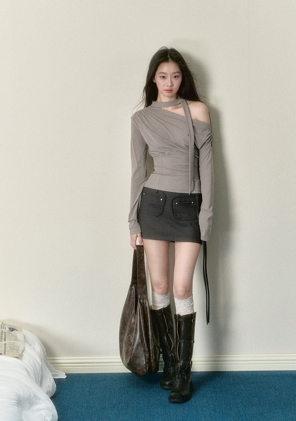 Irregular Pleated Ribbon Oblique Shoulder Long-sleeved T-shirt VIA0145