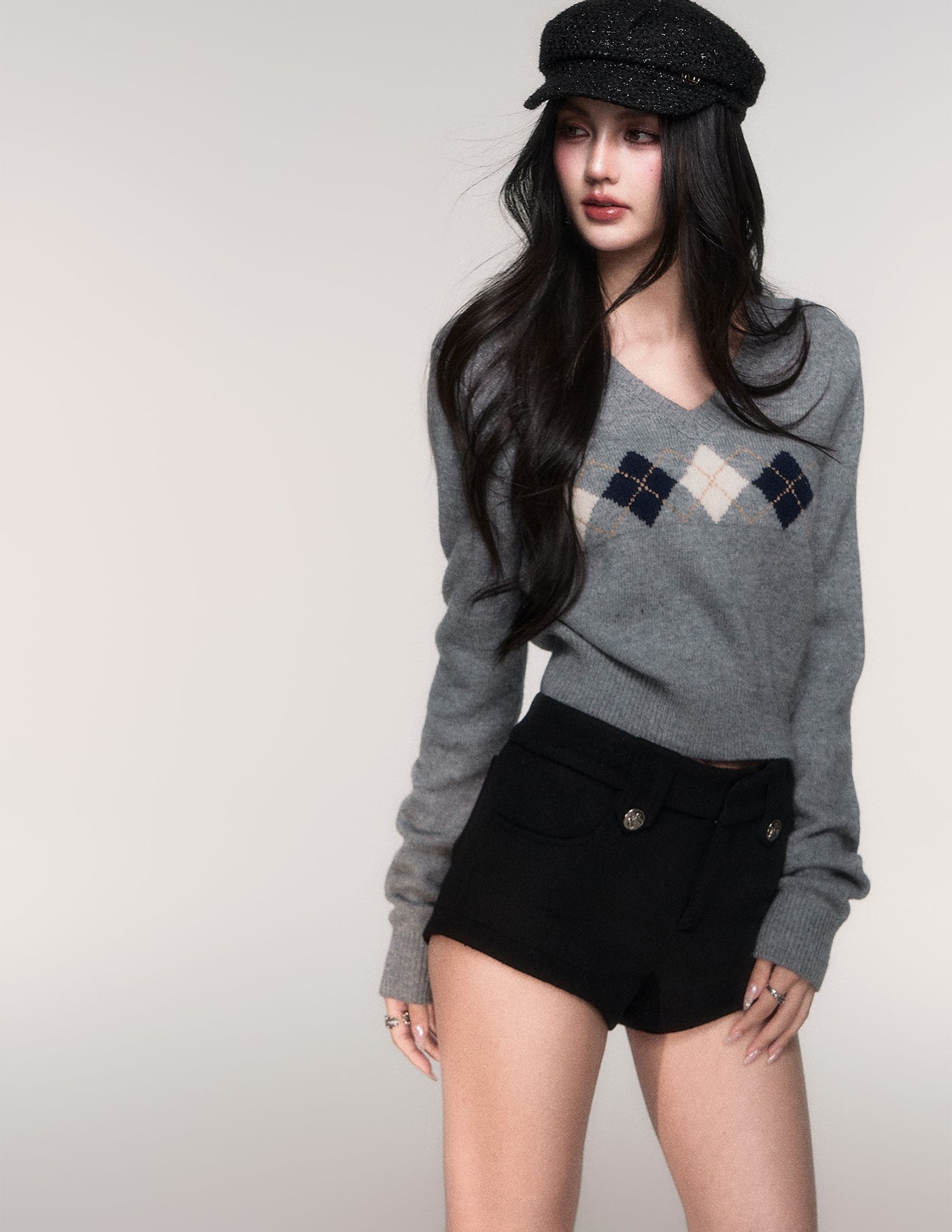 Diamond Pattern V-Neck Sweater LUL0200