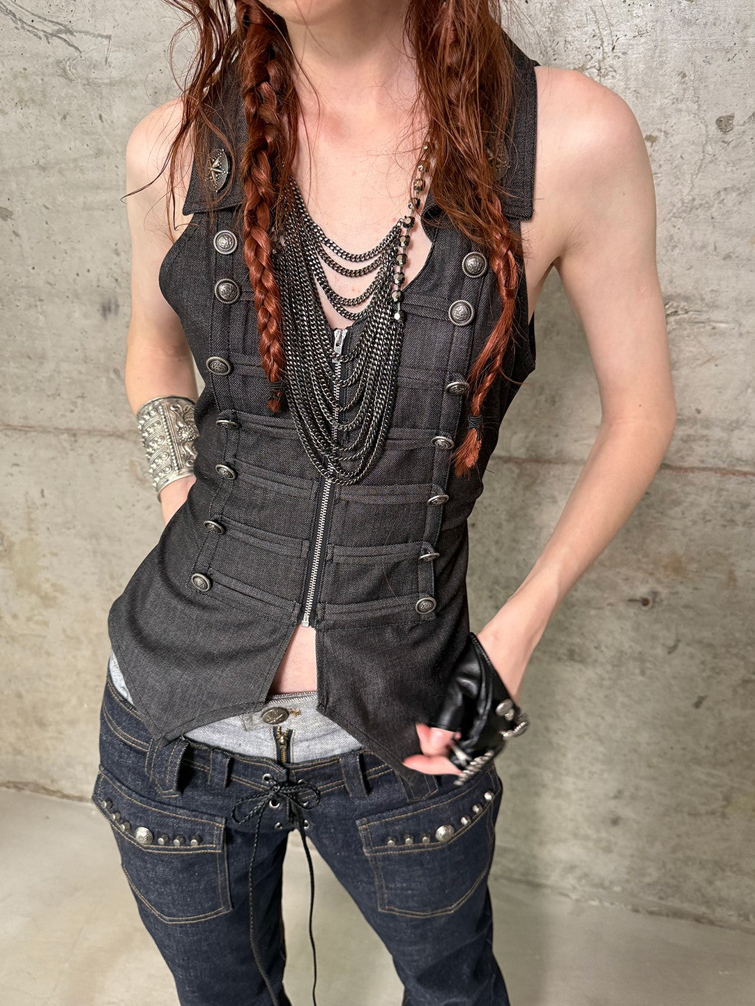 V-neck Metal Slim Zipper Vest DOU0131