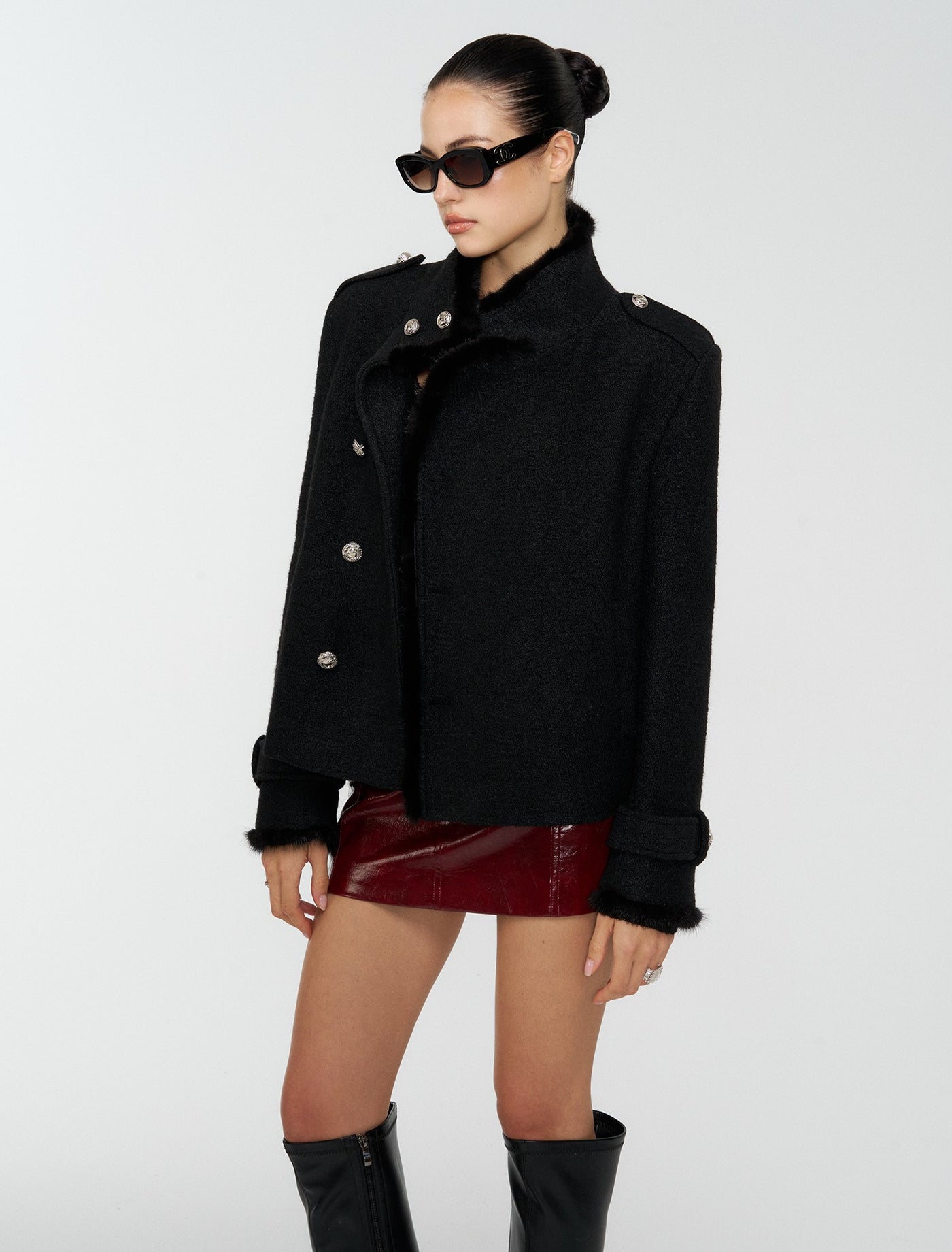 Black Furry High-Neck Short Jacket/Scarf 4MU0165