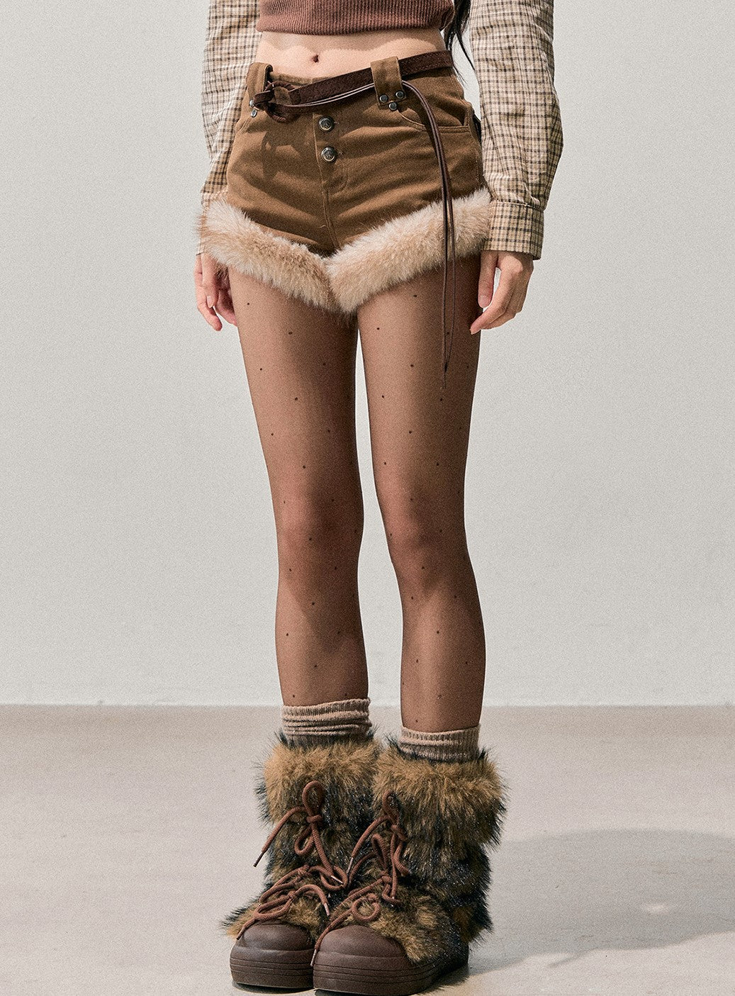 Brown Plush Warm Belt Shorts DIA0769