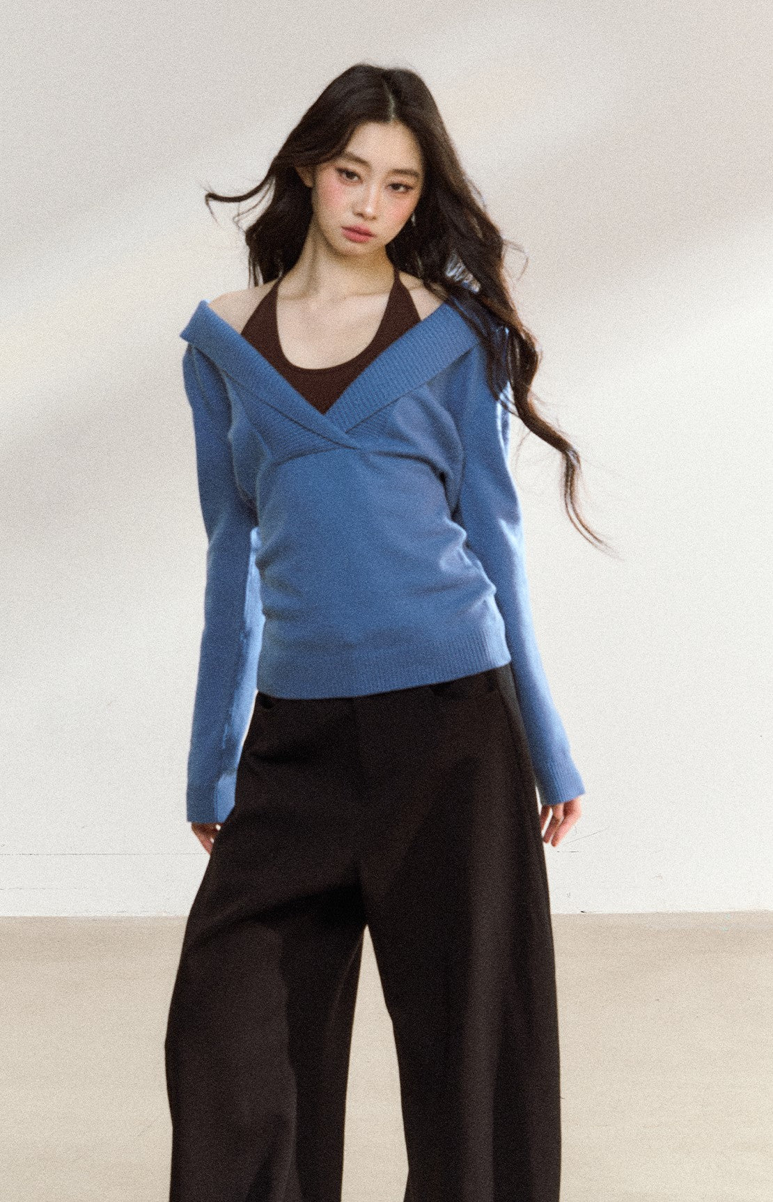 Blue V-neck Loose Sweater SHI0221