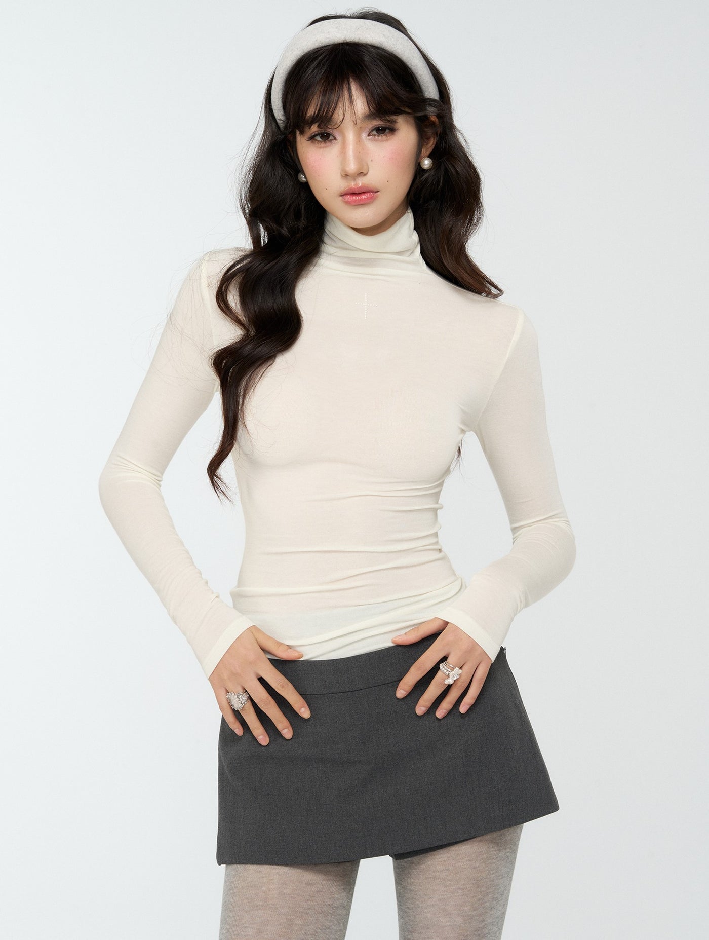 Turtleneck Rhinestone Cross Basic Top 4MU0175