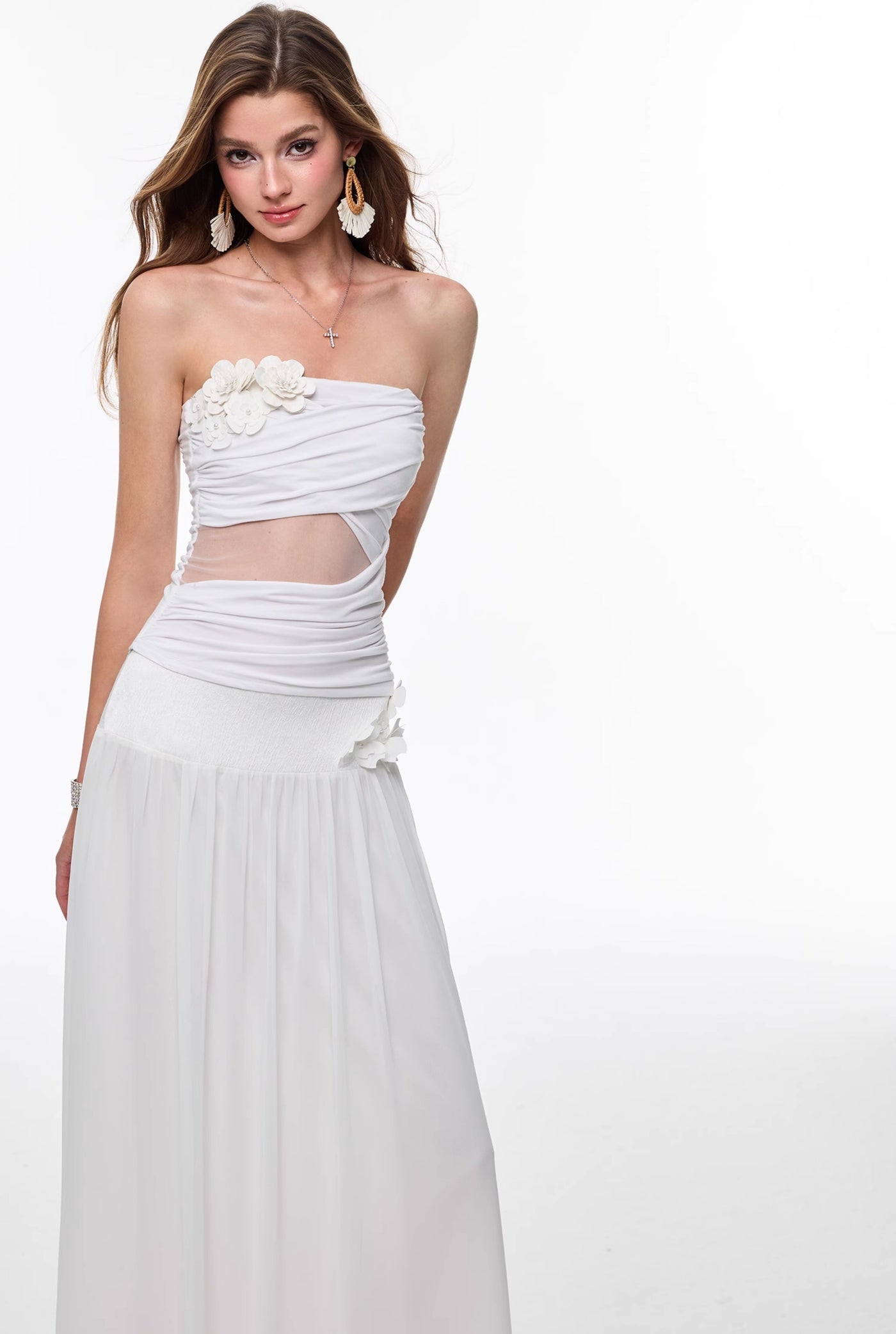 White Flower Tube Top 4MU0140