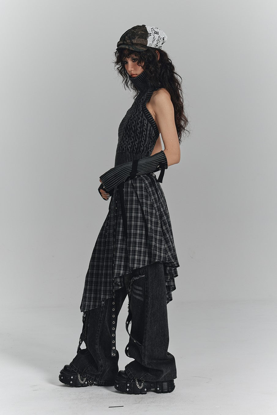Punk Strap Sleeves Backless Sweater KIN0130