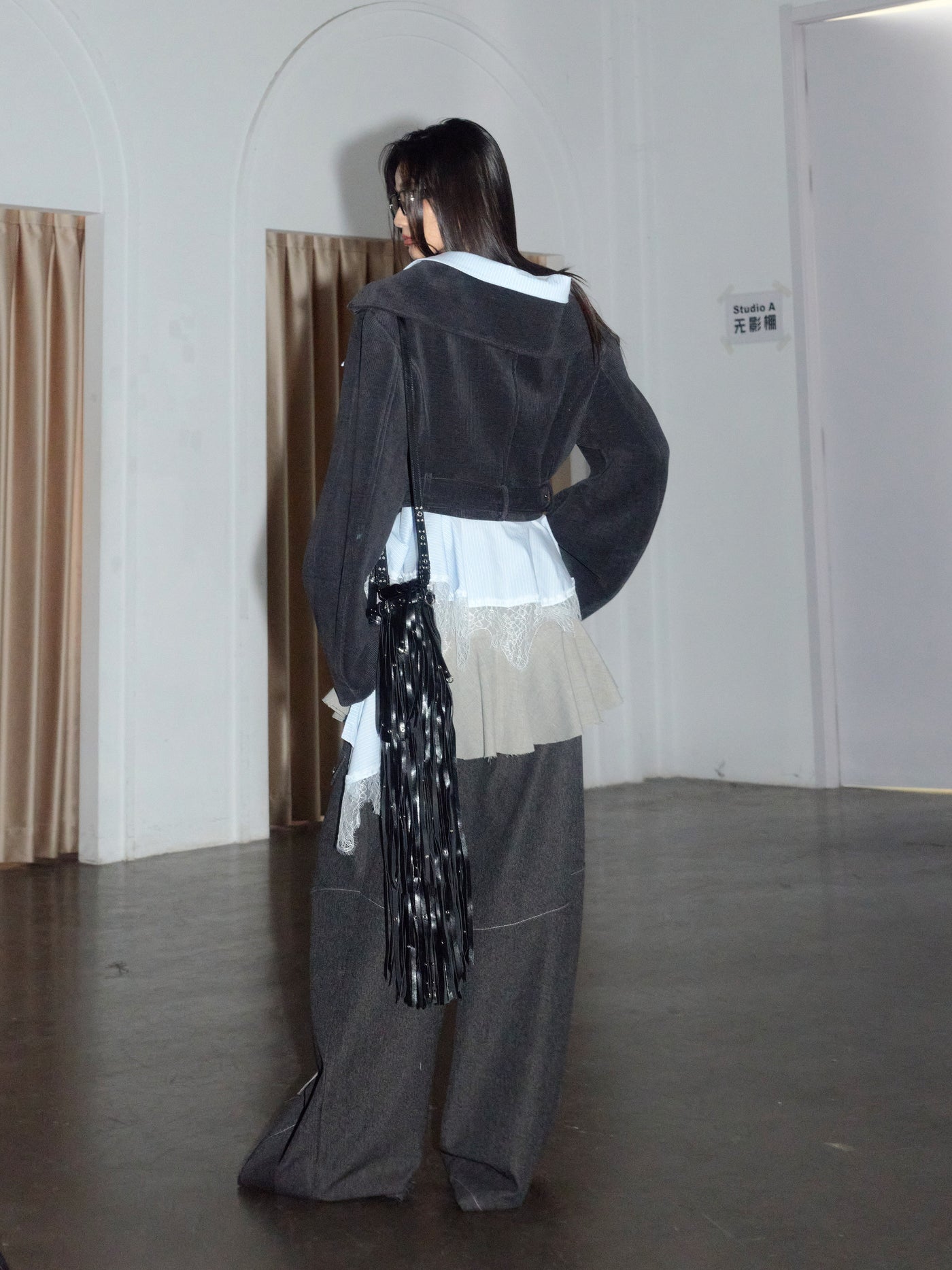 Off-Shoulder Faux Two-Piece Lace Short Jacket JNY0270