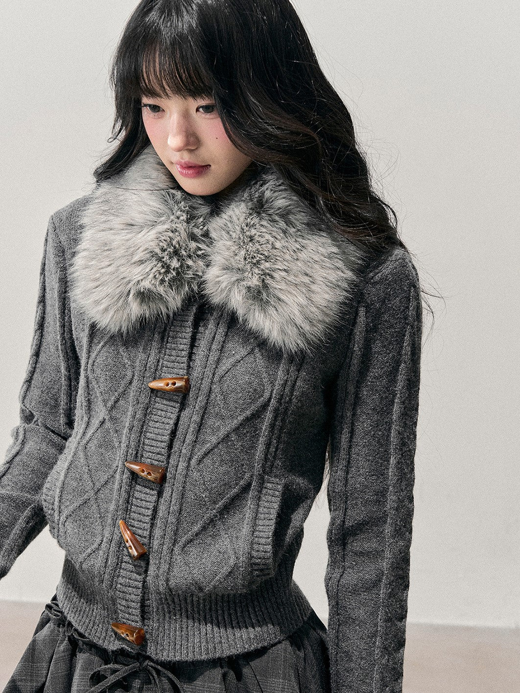 Fur collar Horn Button Cable Knit Cardigan DIA0759