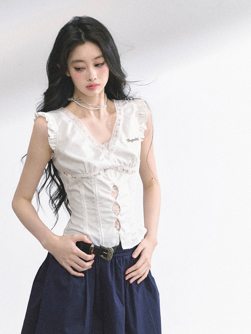 V-neck Lace Small Flying Sleeve Shirt DIA0523