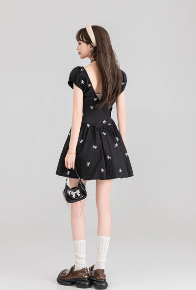 French Floral Bow Embroidered Black Puff Sleeves V-neck Princess Dress KEI0119