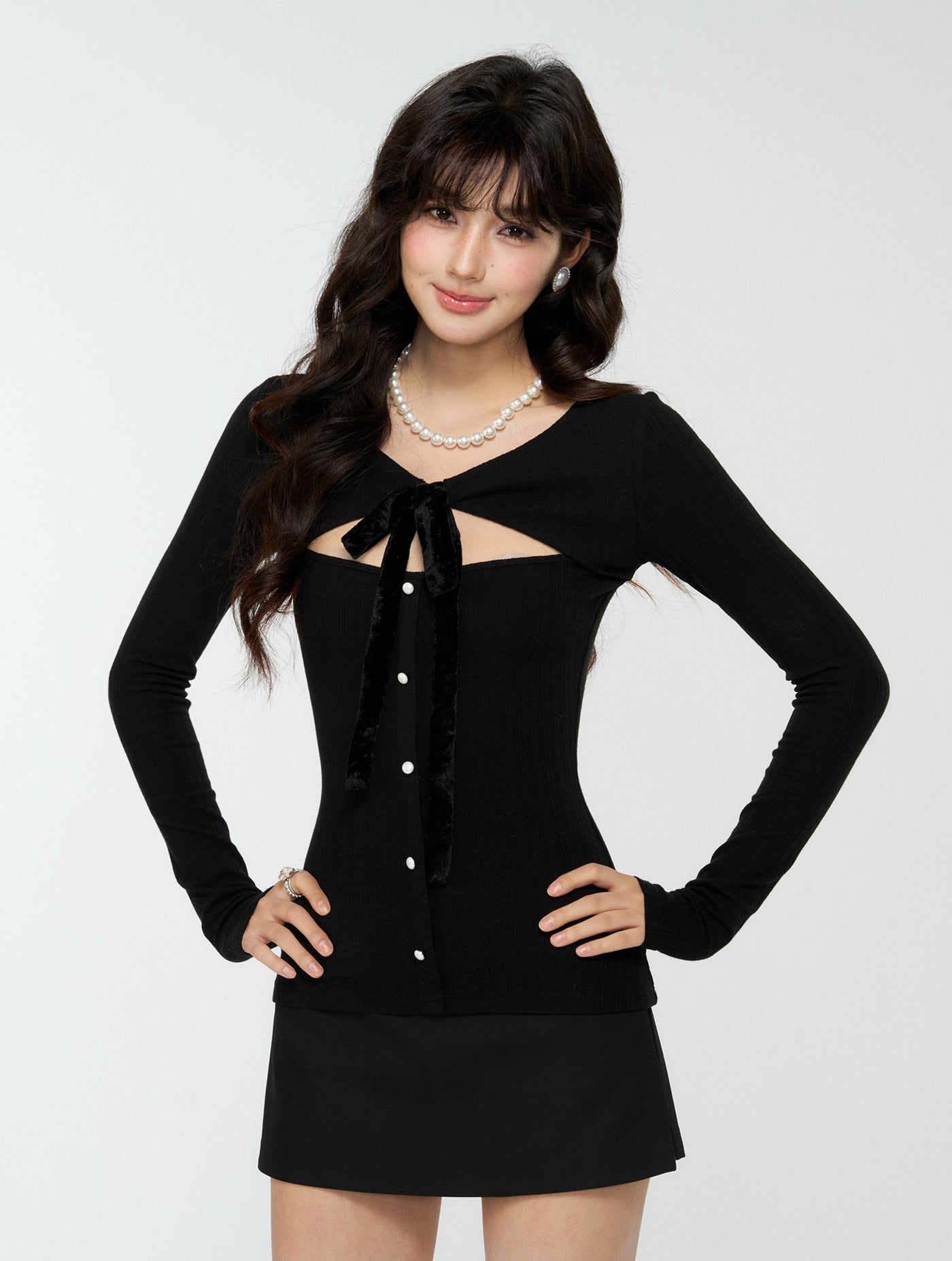 Black Hollow-Out Bow Sweater 4MU0183