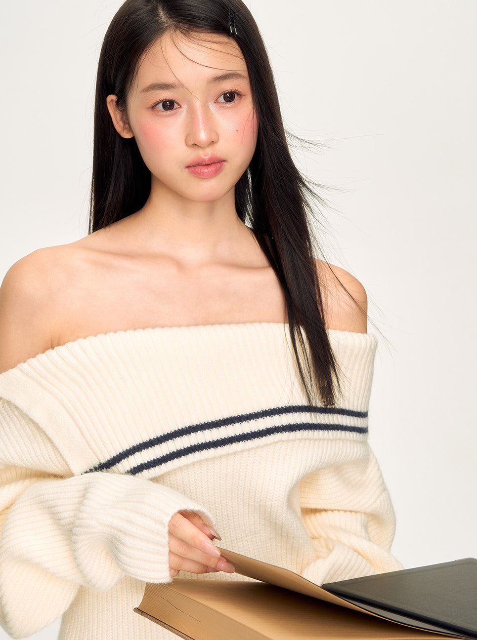 Off-shoulder Loose Style Sweater WEE0062