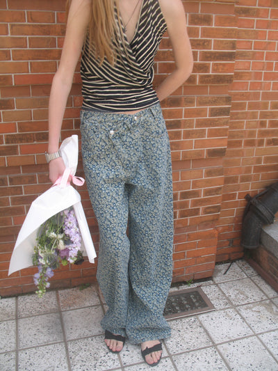 Floral Asymmetrical Layered Placket Jeans AOA0028