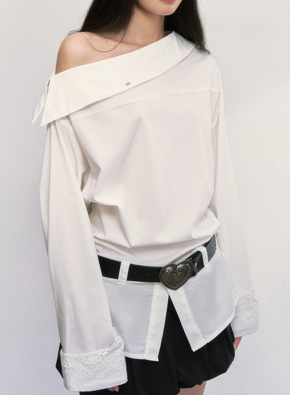 Oblique Shoulder White Shirt WEE0015