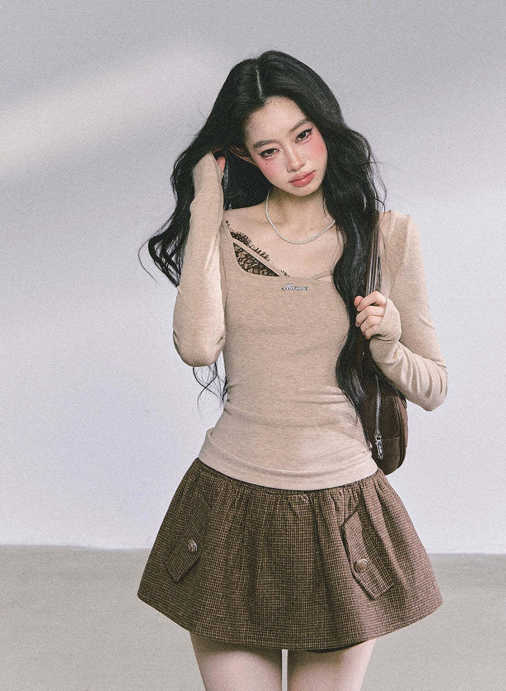 Long-sleeved Lace Slim T-shirt DIA0600
