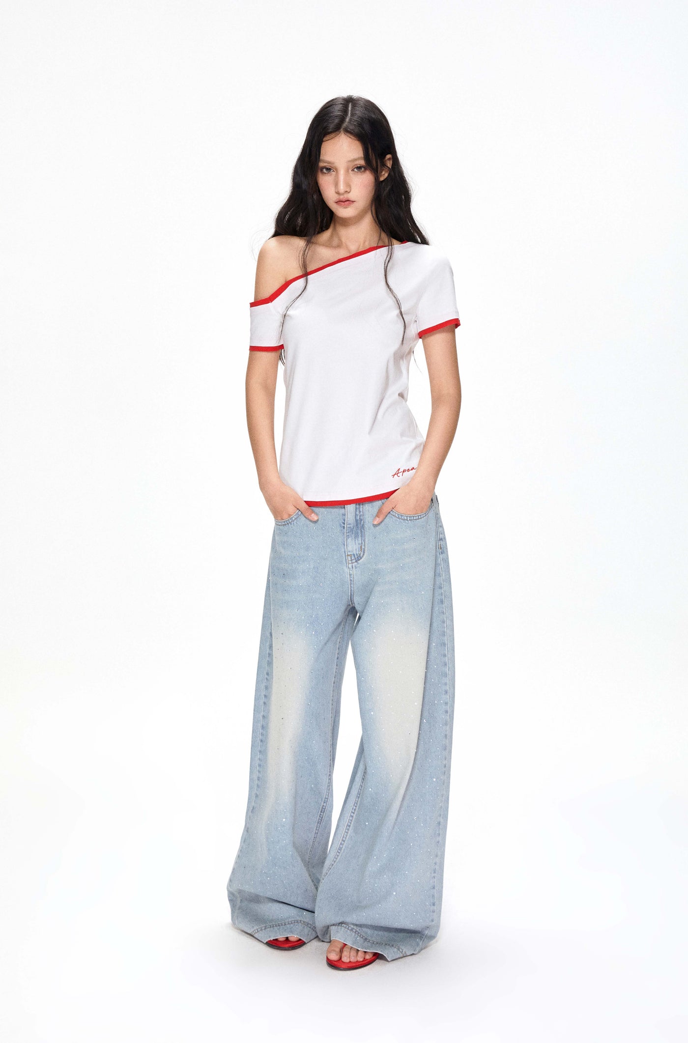 Rhinestone Low Waist Jeans APE0390