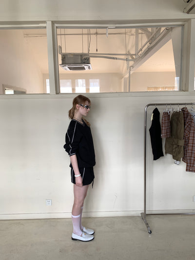 V-neck Patchwork Sweatshirt/Sports Skirt AOA0022