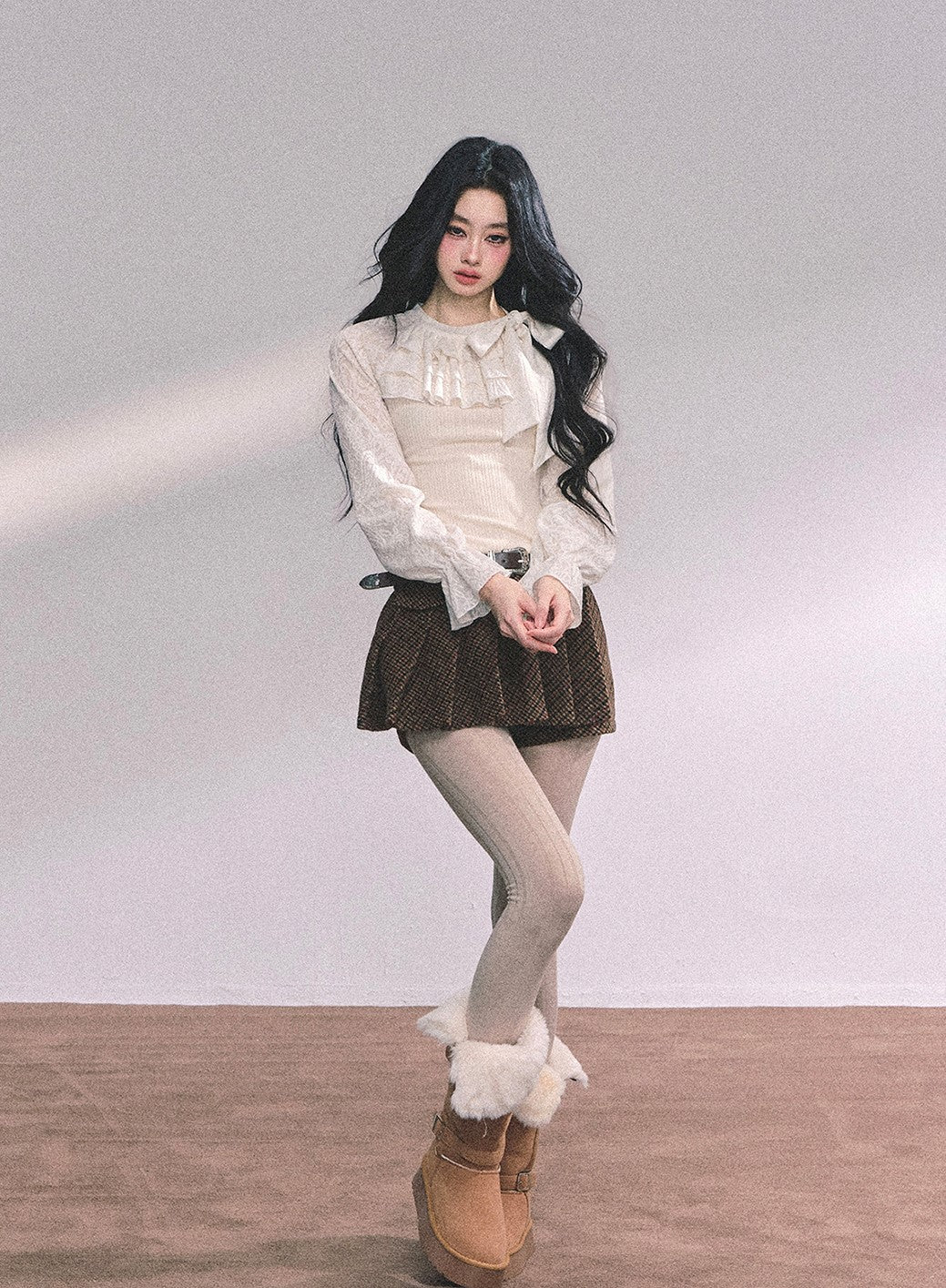 Fake Two-piece Lace Knitted Shirt DIA0657