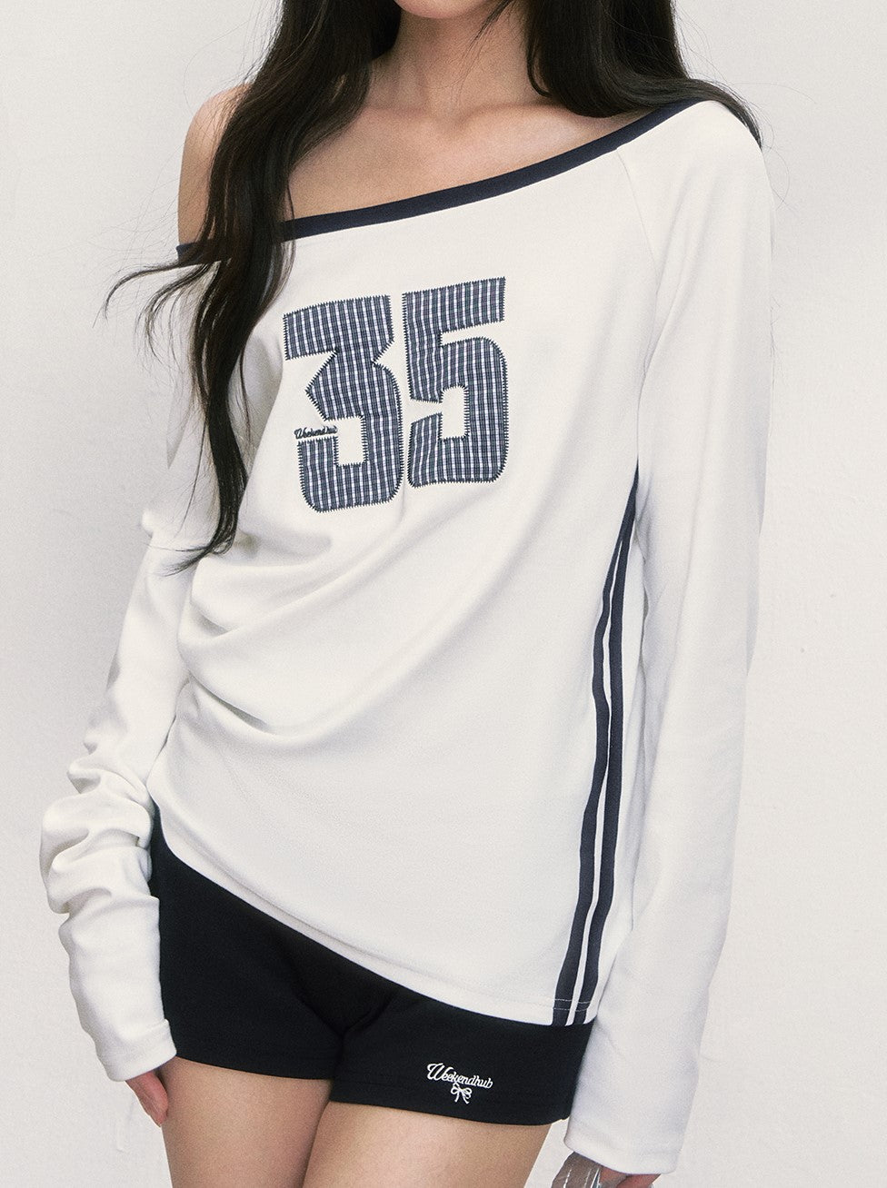 Digital Design Off-shoulder T-shirt WEE0039