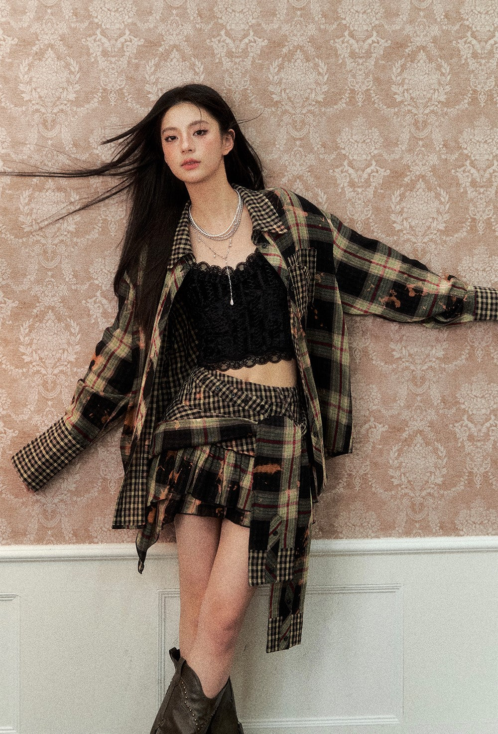 Lace Camisole/Plaid Shirt/Irregular Skirt VIA0151