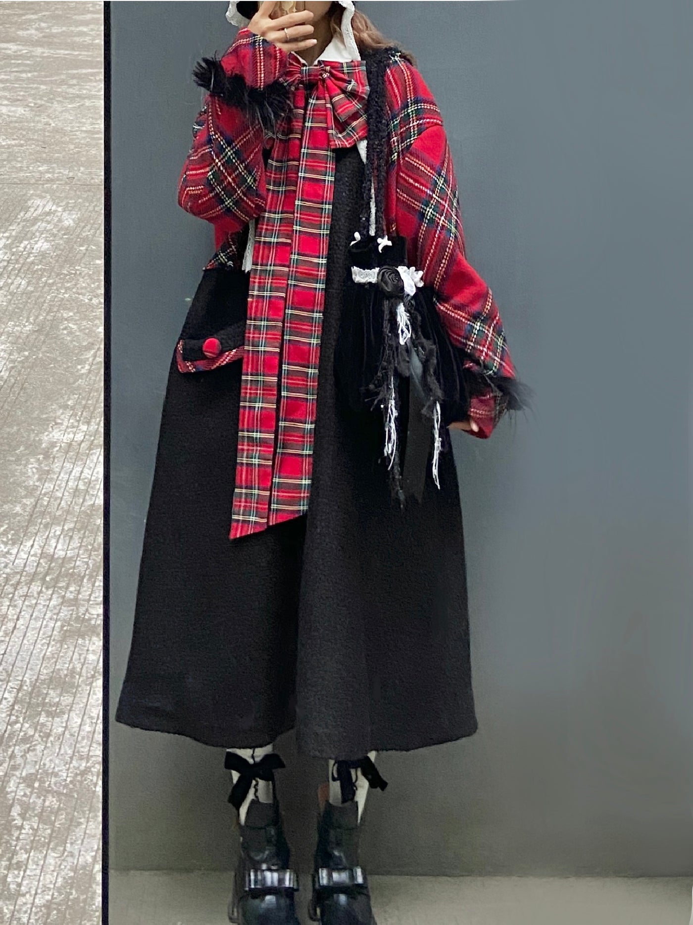 Retro Black Plaid Mid-length Woolen Coat SHC0010