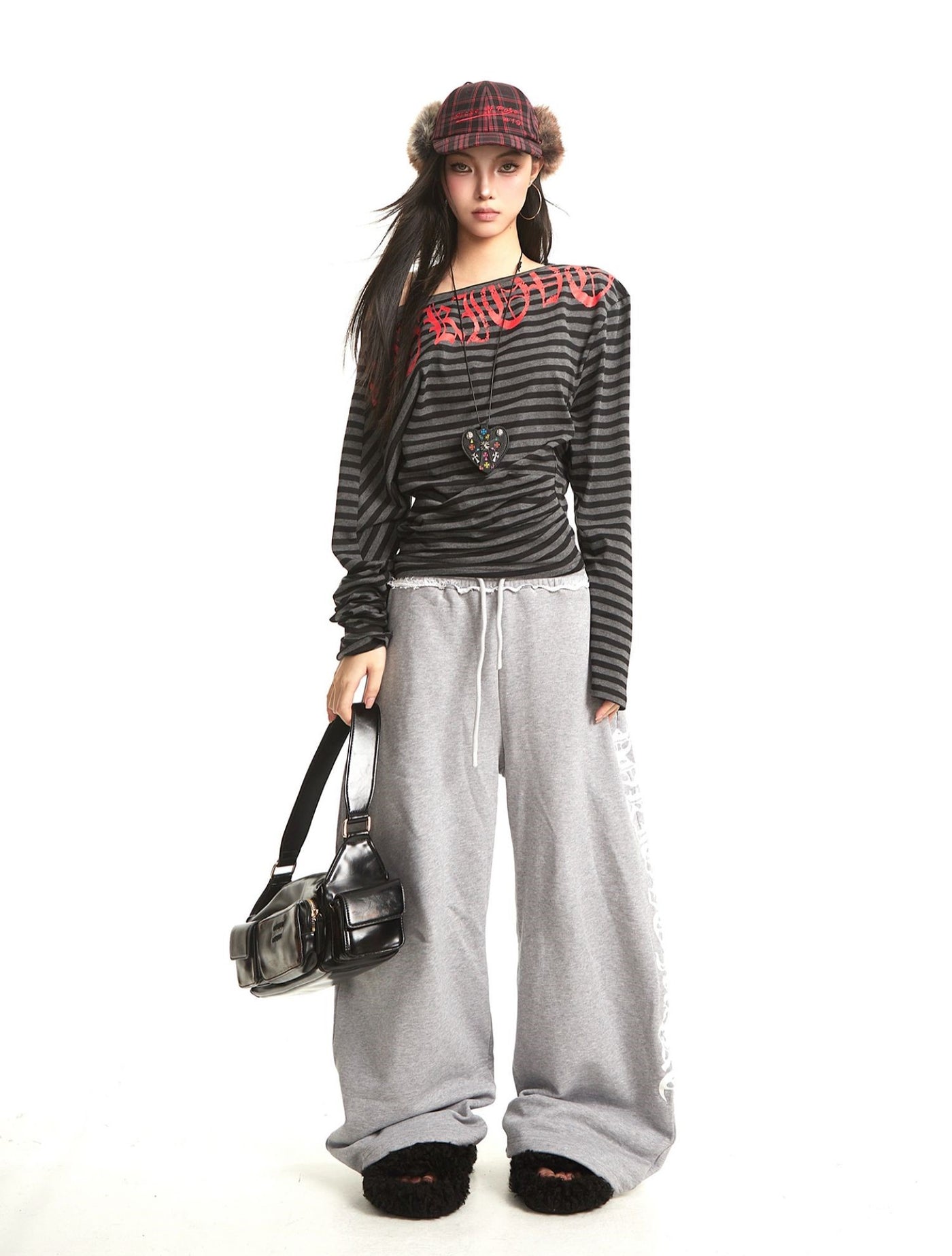 Striped Oblique Shoulder Long-sleeved T-shirt UNC0279