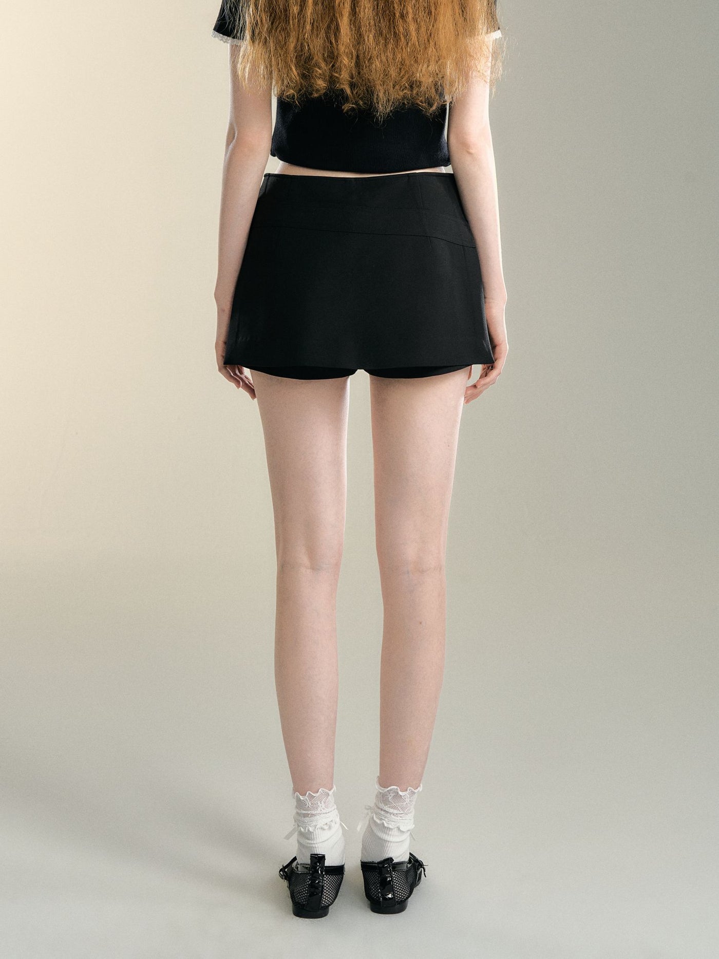 Light Anti-wrinkle Low Waist Shorts SOM0029