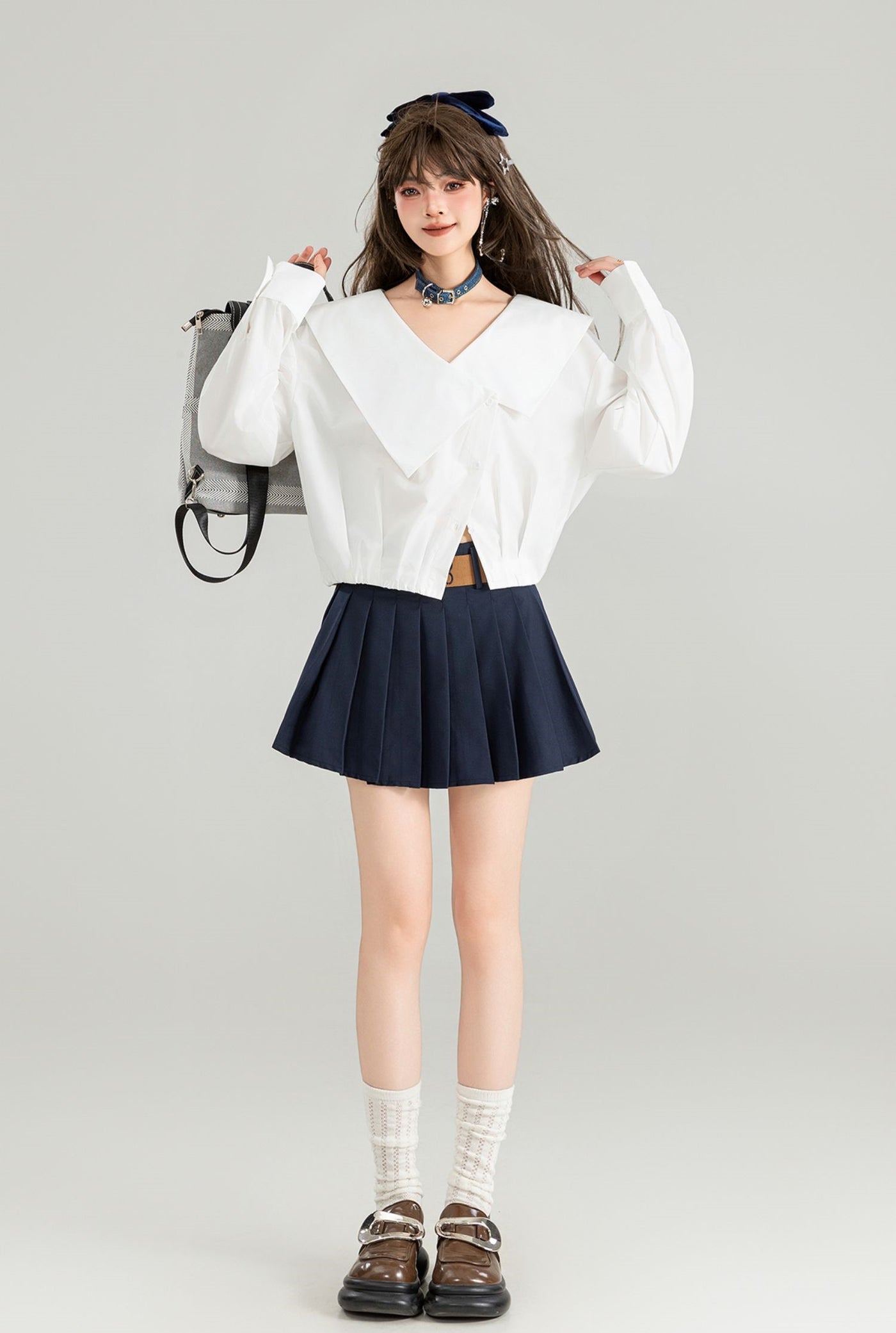 Large Lapel White Long-sleeved Shirt/Navy Pleated Skirt KEI0136