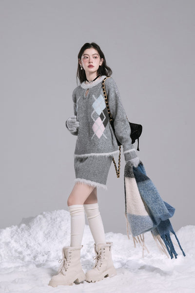 Diamond Monet Gray Wool Sweater/Skirt COT0194