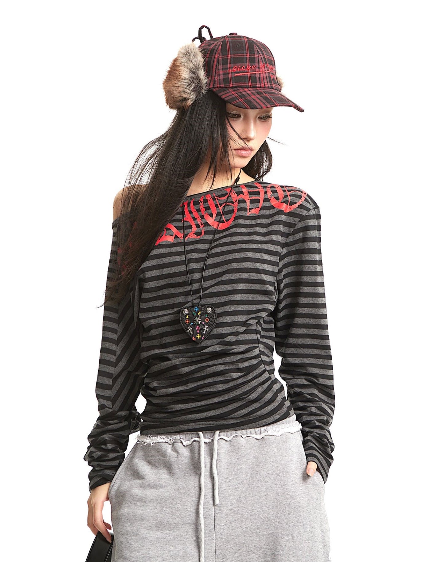Striped Oblique Shoulder Long-sleeved T-shirt UNC0279