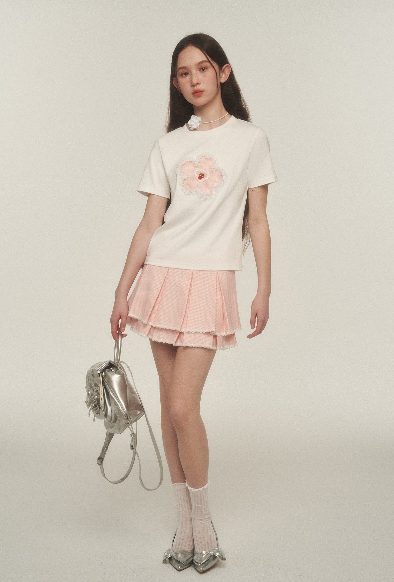 Small Flower Patch Embroidered Short Sleeve T-shirt AYF0040