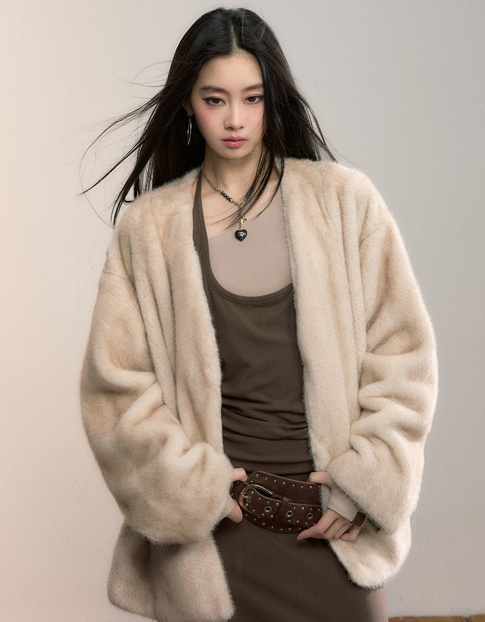 Gradient Fur Large Pocket Coat VIA0350