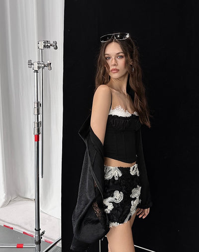 Three-dimensional Black And White Contrast Embroidery Flowers Short Skirt IAM0038