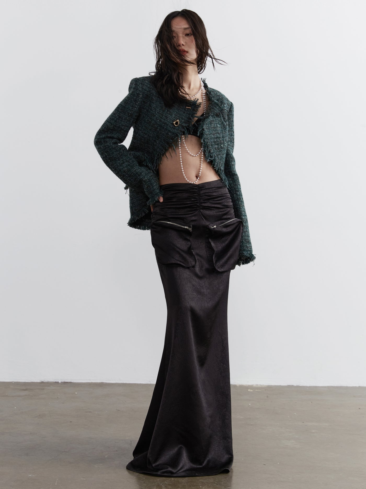 Retro Elegant Three-dimensional Pocket Extra-long Satin Skirt JNY0129