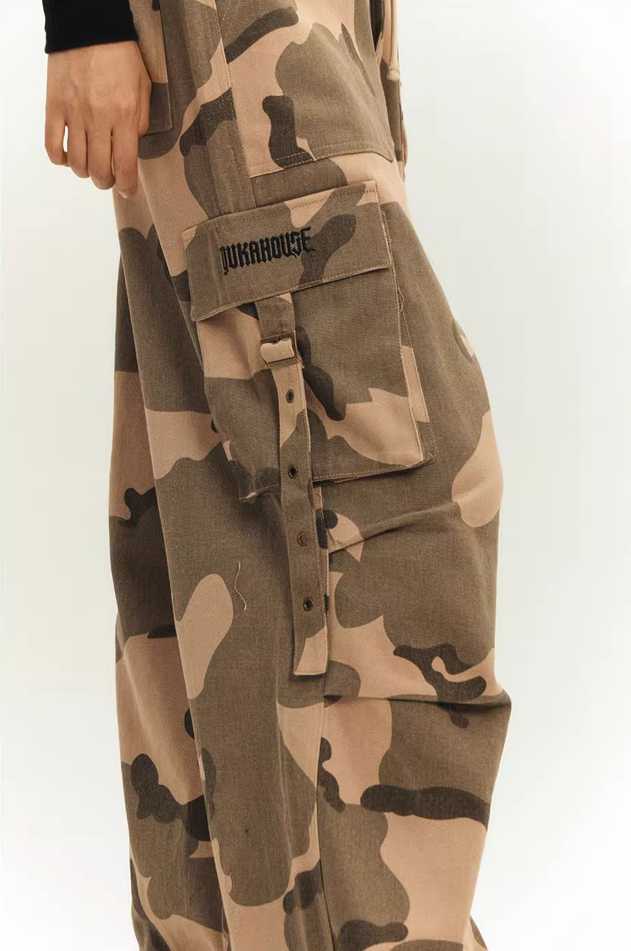 camouflage multi-pocket trousers KIN0104
