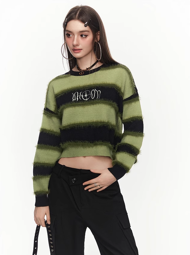 Versatile Striped Short Pullover Sweater MEE0133
